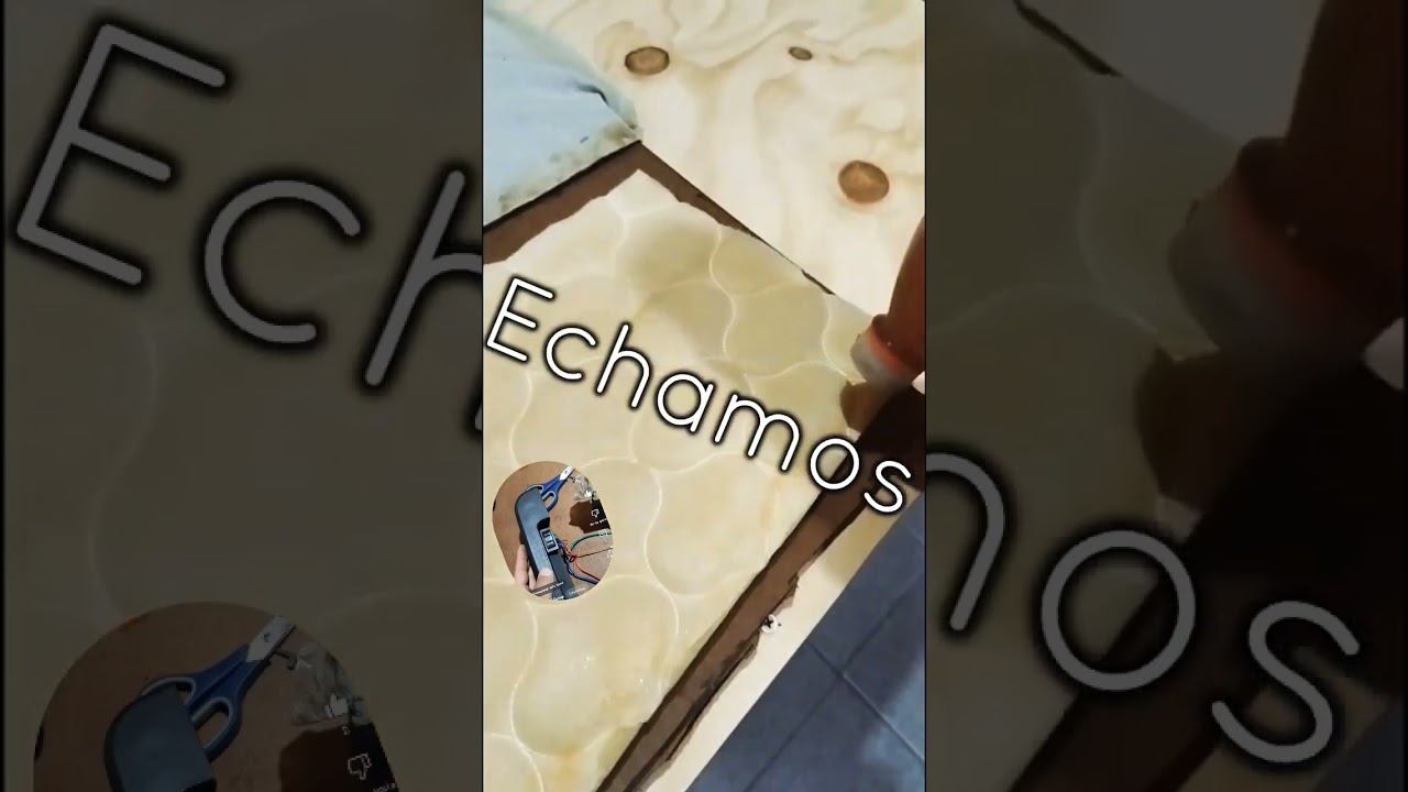 Armando el tapiz después del desastre. dio para un último video del alza vidrio  