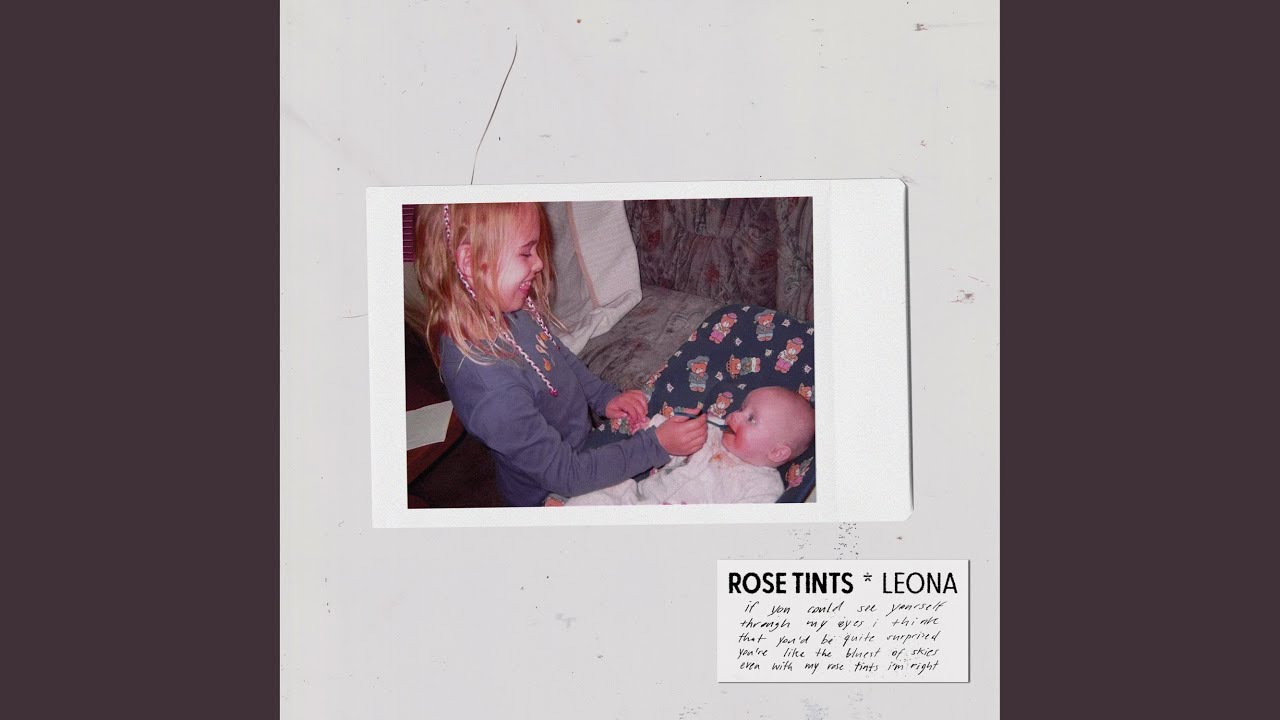 Rose Tints adlı videoyu YouTube'da izle Rose Tints adlı videoyu YouTube'da izle