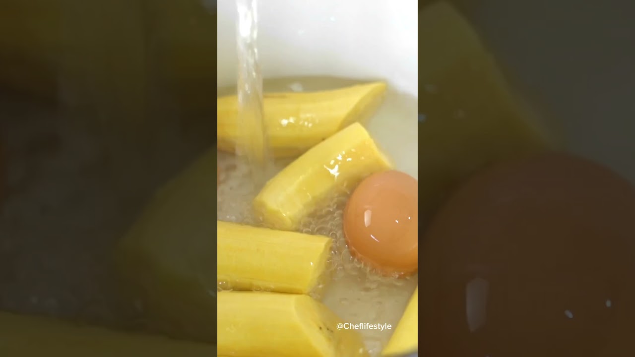 How to make Kontomire Abom with plantain and eggs. #abom #kontomirestew