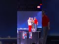 Valentino Rossi a sorpresa sul palco con Cesare Cremonini e Jovanotti