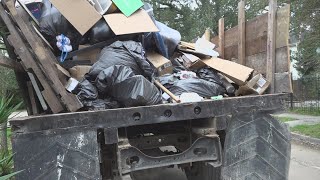Abandoned truck is a hazard, Carrollton homeowners say