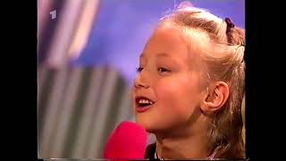 Kinderquatsch mit Michael, Julia singt "Die Christel von der Post"