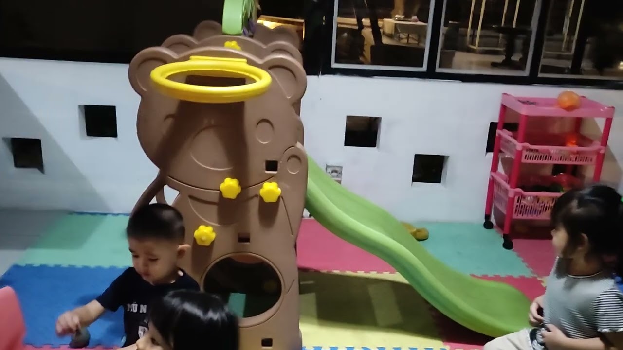 Part 9 - Valvela, Elina, Jethro, & Araina Benaya @ the Alit Establishment