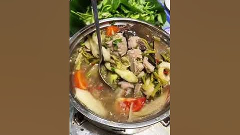 Quán lẩu cá đuối ngon mà người địa phương hay ăn gần quảng trường cột cờ Vũng Tàu.