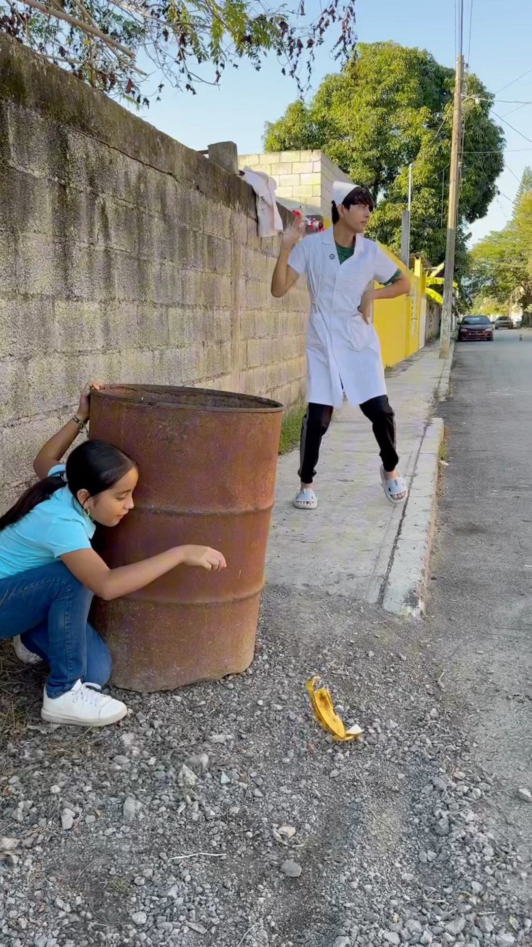 LE HACEN UNA BROMA ALA ENFERMERA ?