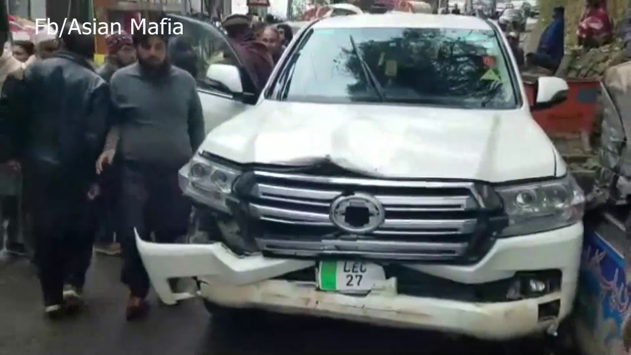Murree | Mall Road Car Accident | 2018