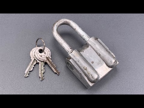 [1114] We Can Learn From This Old Soviet Padlock