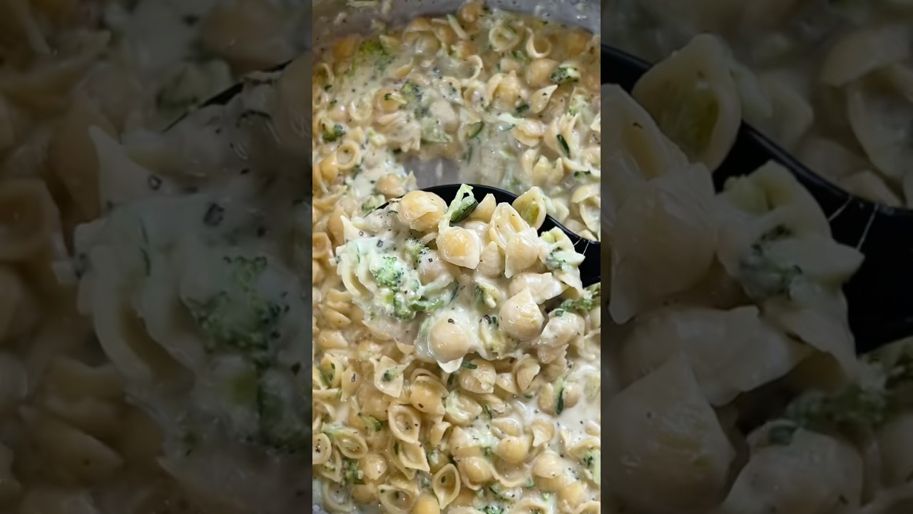 Creamy Mac and cheese with hidden veggies 🥒 #toddlermum