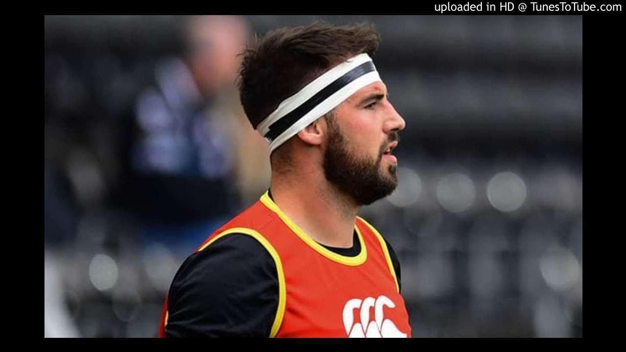 Wales international Scott Baldwin is bitten by a lion in South Africa