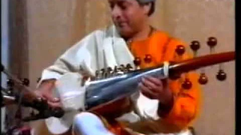 Amjad Ali Khan Raag Durga (Sarod Raga) Shri Mataji Guru 1995 (Sahaja Yoga) Heart Anahata Chakra