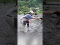 釣りの姿勢おばあちゃん