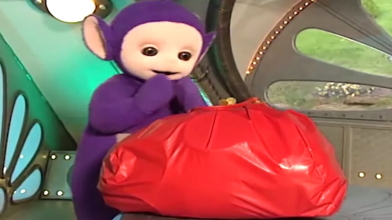 ⁣Tinky Winky Bag Is too Full! - Teletubbies English Episode - Picking Chillies (S14E27)