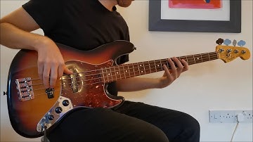 Flatwound vs Roundwound Strings on Fender Jazz Bass