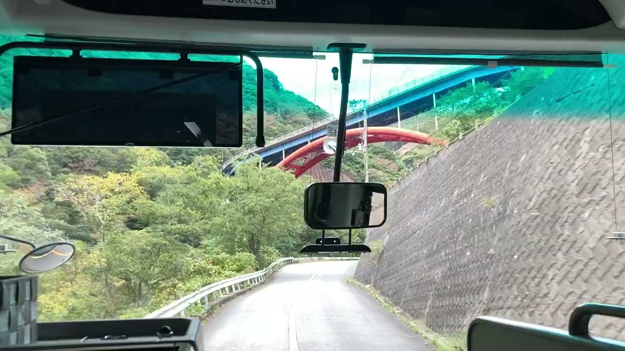 【観光バス】六甲山を上るプロの運転士さんのハンドル捌き  Japanese bus driver's technique
