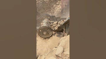 How a Stone Crusher Plant Works: Jaw Crusher crushing Big Rocks #mm247