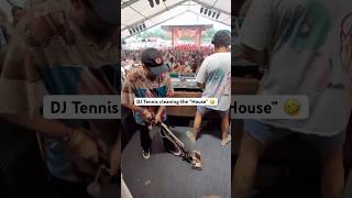 Download Lagu DJ Tennis cleaning the House #techno #music #festival MP3
