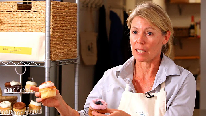 How to Make Cupcakes with Pam Nelson | Cupcake Tut...