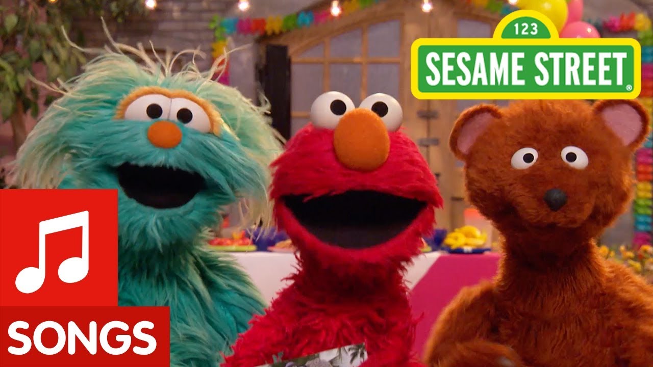 Sesame Street: Grandparents Song feat. Elmo, Rosita, and Baby Bear ...