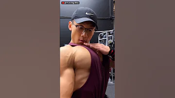 Chest Pump Scottzheyu Shorts 