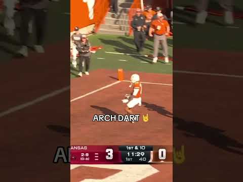 Arch Manning ➡️ DeAndre Moore Jr. for the 46-yard tuddy 🔥