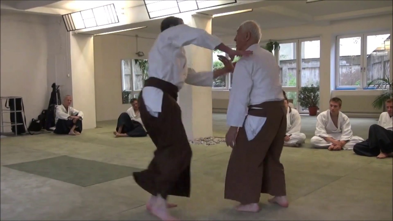 Korindo Aikido   How to move without preparation Part 1 Narita Shinjuro Sensei