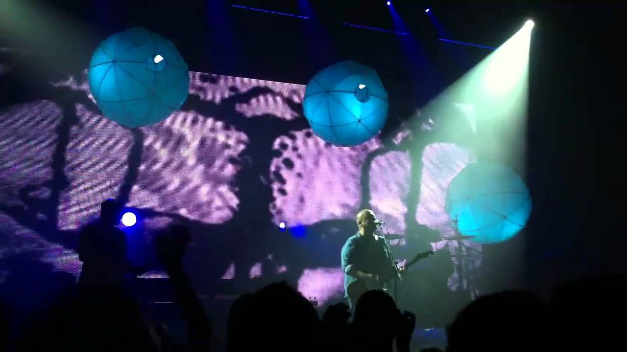 Pixies 'Wave Of Mutilation' in HD Live at Austin Music Hall 9/23/2010 - YouTube