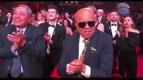 Bad bunny at Grammys 2023. Taylor Swift dancing merengue