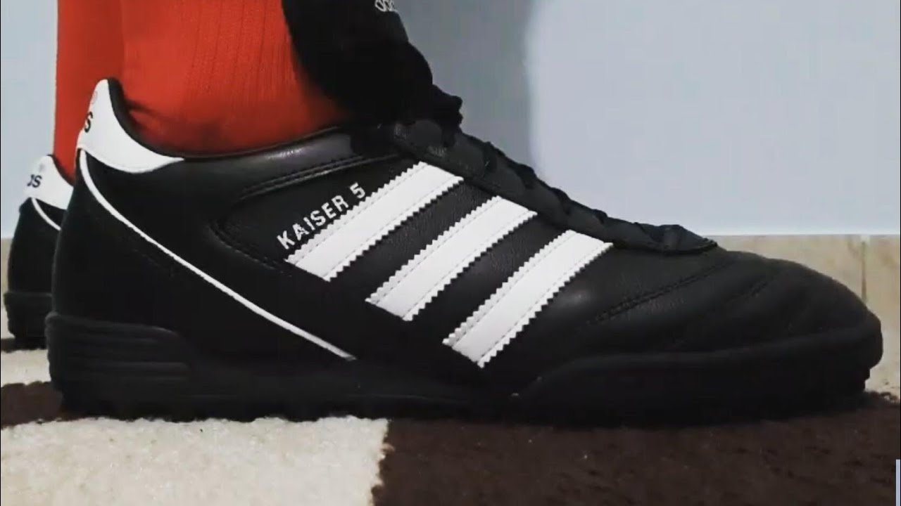 øjenvipper Kom forbi for at vide det teori Adidas Kaiser 5 Team TF Review - YouTube