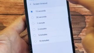 Galaxy Z Flip: How to Change Screen Timeout Time (Auto Lock & Sleep Time) screenshot 3