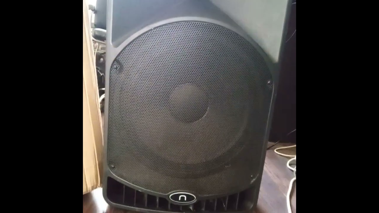 astazi testam boxa Novox nv 15 activa cu Bluetooth  580W puteți sa faceti si nunta