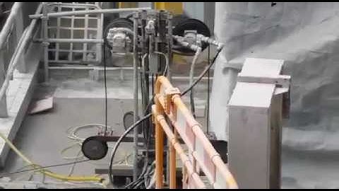 Cắt bê tông bằng dây cáp kim cương tại Hà Nội