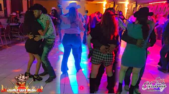 Noche de Sabado en el Tarahumara Con Charly Diaz y su Rebelion Norteña bailele!!!
