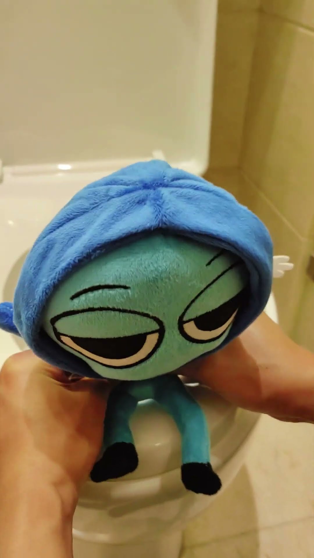Jevin in th toilet
