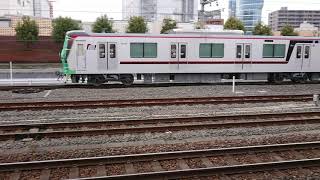 東武70090系甲種輸送DE10-1743+71793F吹田駅通過