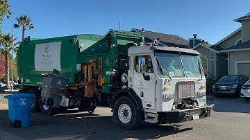 Peterbilt 320 Labrie Automizer garbage truck revving on trash - Ex. North Bay Corporation