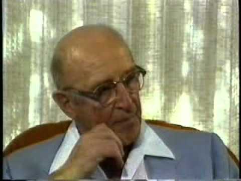 Video: KATURR PJEST E NJ. MARTESE T A LUMTURE CARL ROGERS