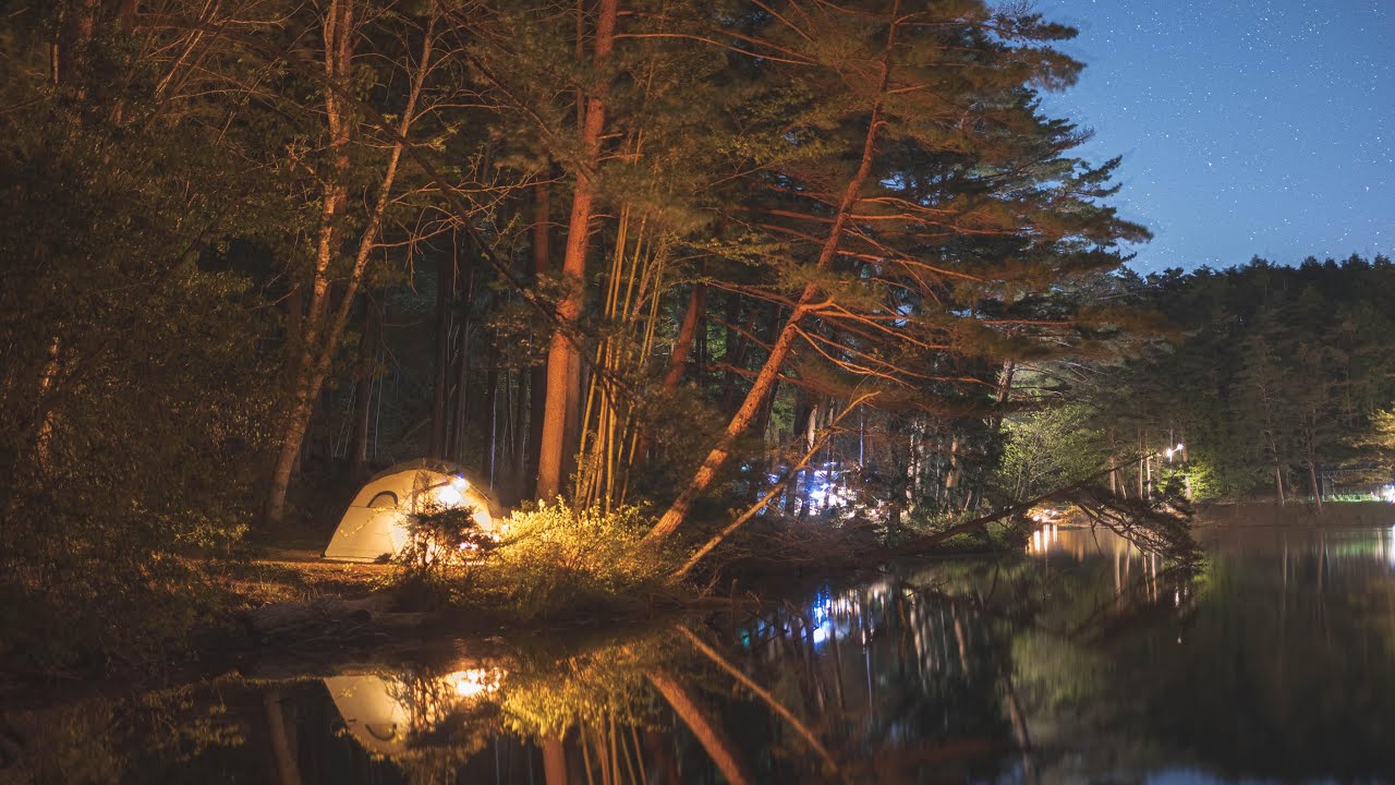 湖畔で寛ぎながらコーヒーを頂きに。50代の癒し時間