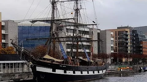 The Jeanie JohnstonShip that saved the thousands l...