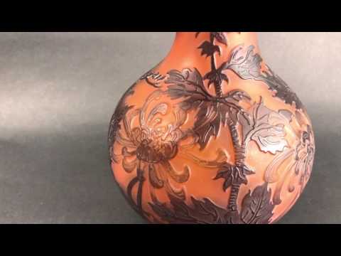 Comment identifier Faux Galle Art Glass
