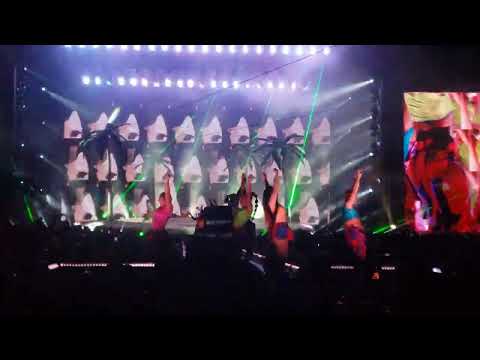 Yo Perreo Sola Bad Bunny En Vivo RD 