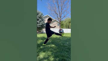 How to JUGGLE For Beginners: Kids Learning