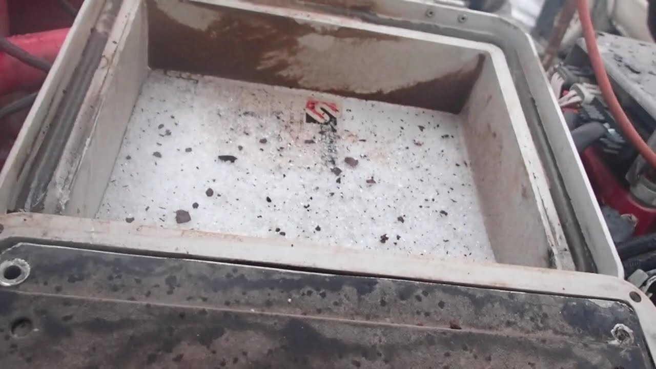 MTU 12V2000 ENGINE P2060003