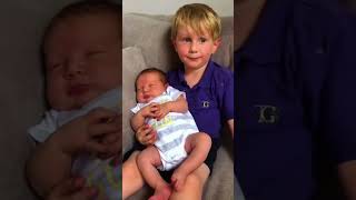 Legendary moments when kids meet newborn babies#kids #funnybaby #doryou#cute#😂😂😂