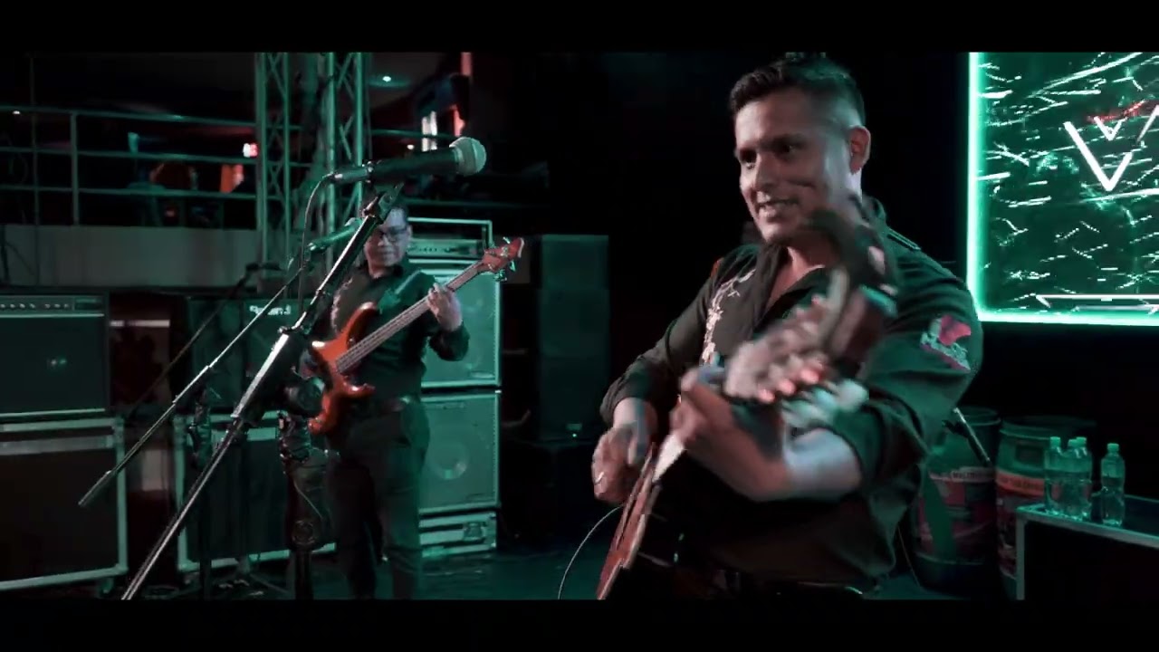 Los Mendoza en vivo - Mix Para que discutir - Caprichos del corazón - Amor inmenso