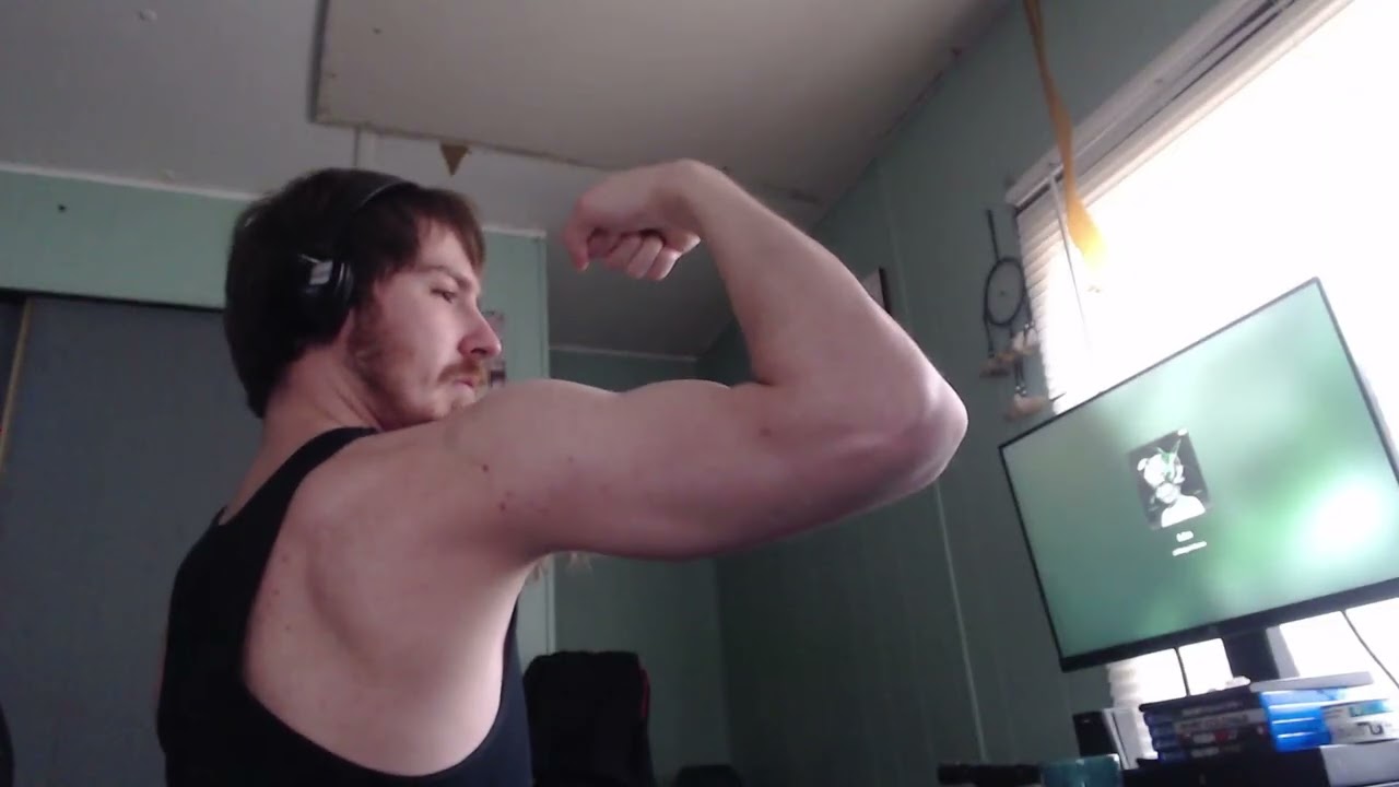 Early Morning Shoulder Pressing with New Angle!