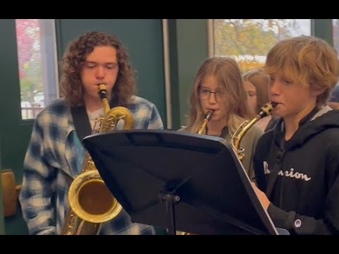 McCarthy Middle School Lobby Band performs Ghostbusters