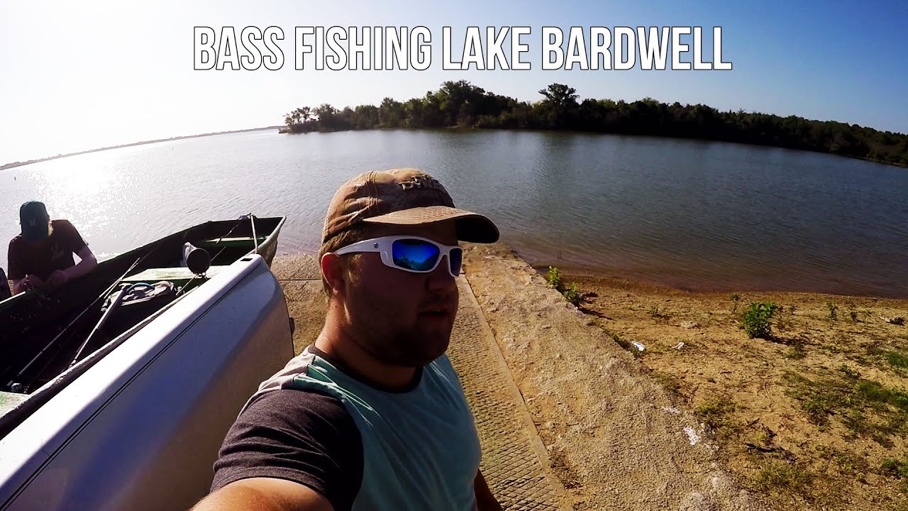 Bass Fishing Lake Bardwell TX, and losing a rod... YouTube