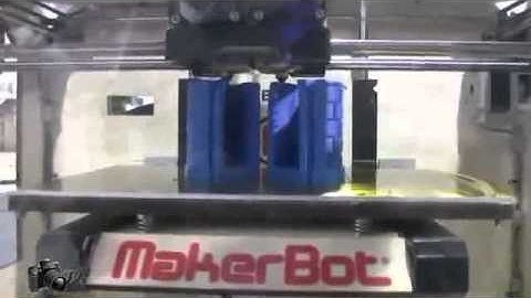 MakerBot Replicator dual head 2 color 3d printer demo   YouTube new