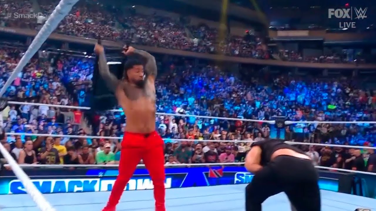 Jey Uso brutally attacks Roman Reigns with a chair | SmackDown July 7 ...