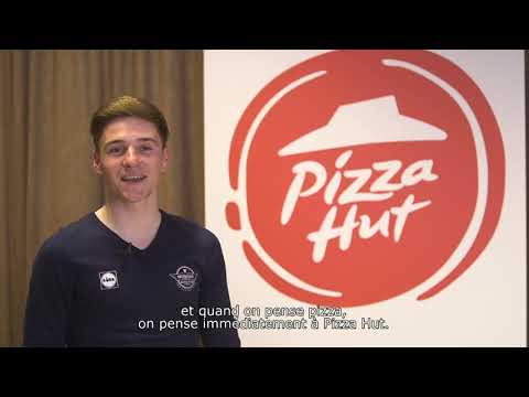 Video: Remco Evenepoel ay pumirma sa Pizza Hut